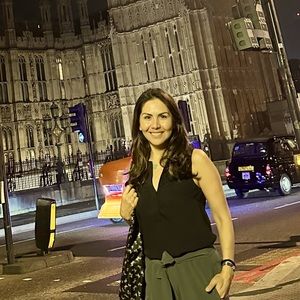 Meet your Posher, Viviana